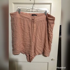 Super cozy Torrid light pink shorts